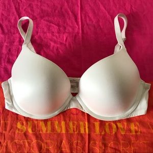 Victoria’s Secret Biofit Demi Uplift. White